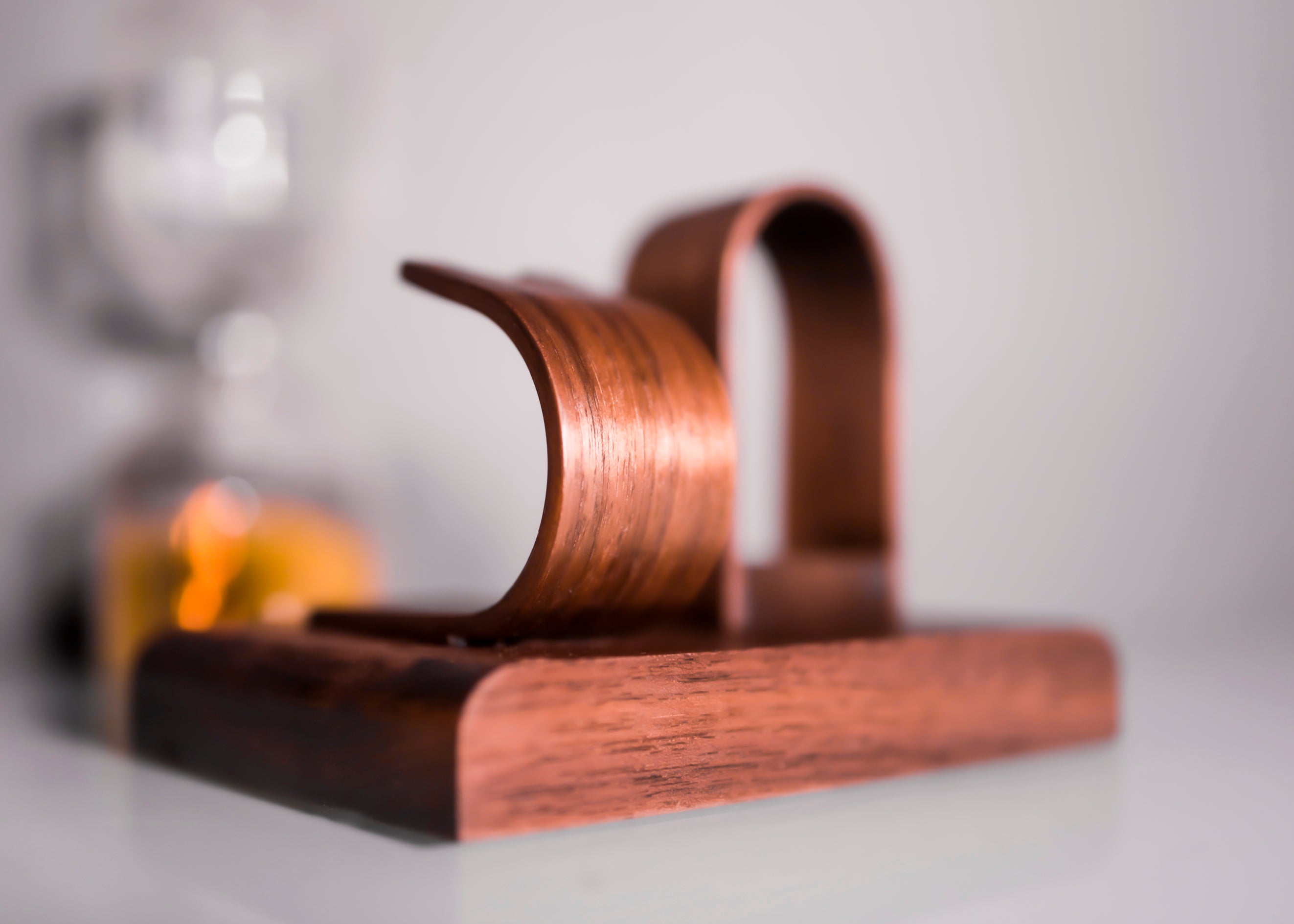 Noir.Design watch and pen stand