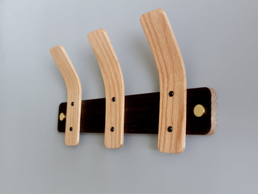 Oak Coat Rack - Tordu - Brass